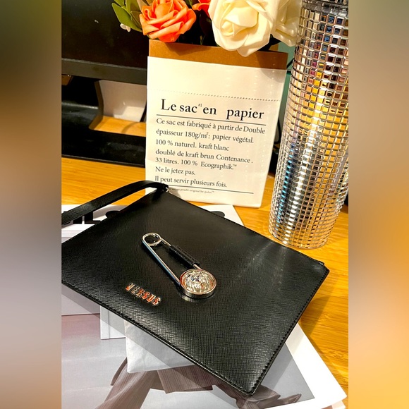 Authentic Versus by GIANNI VERSACEb black leather safety pin wristlet bag - Picture 1 of 8